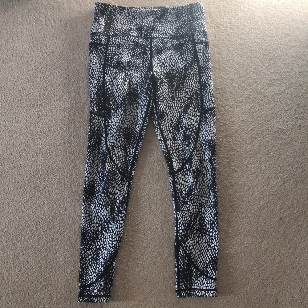Black Viper Pocket High Rise Light N Tights Zyia